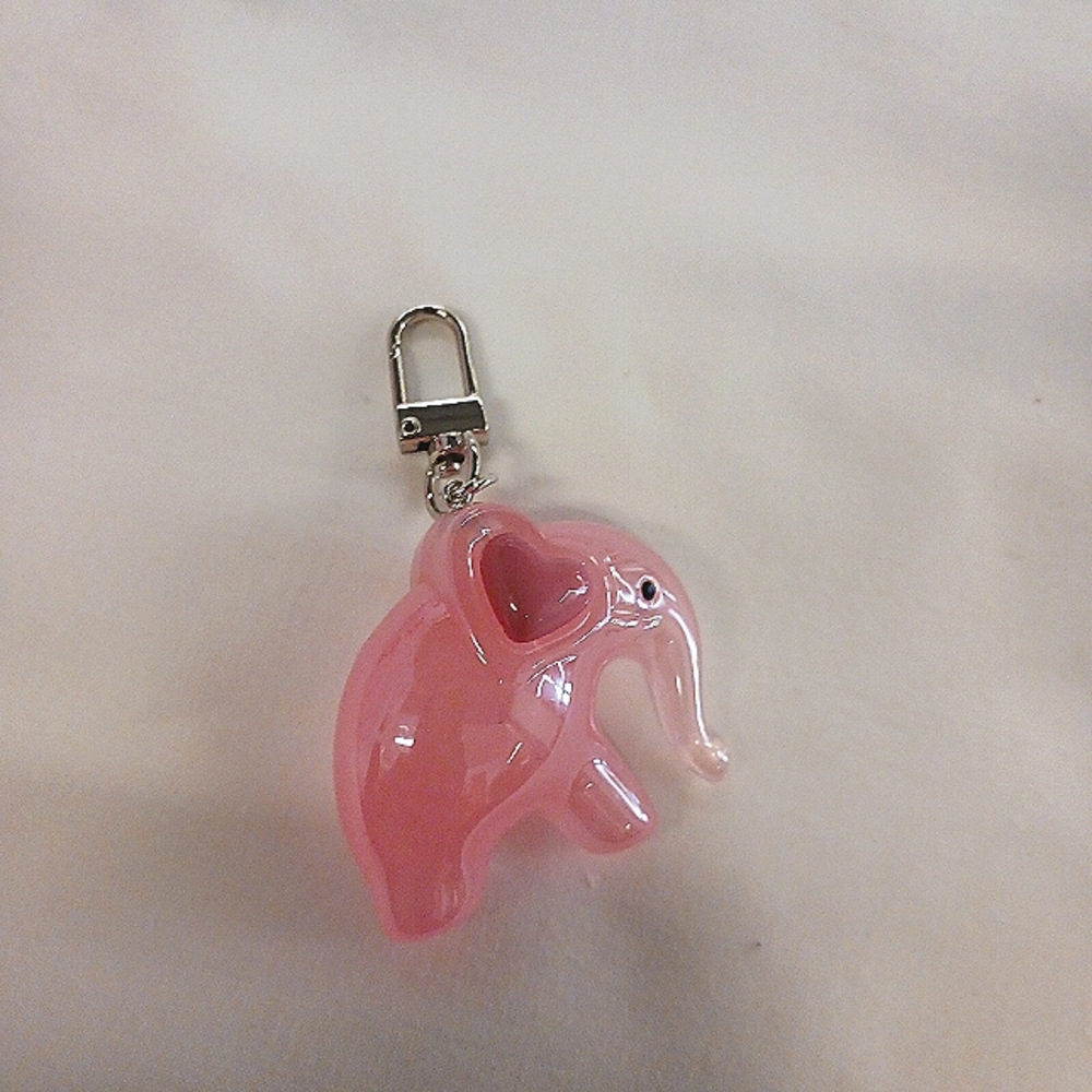 Pink Elephant Keychain 🐘 - Picture 5 of 8